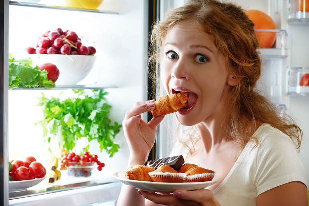 Does Eating Before Bed Cause Nightmares?