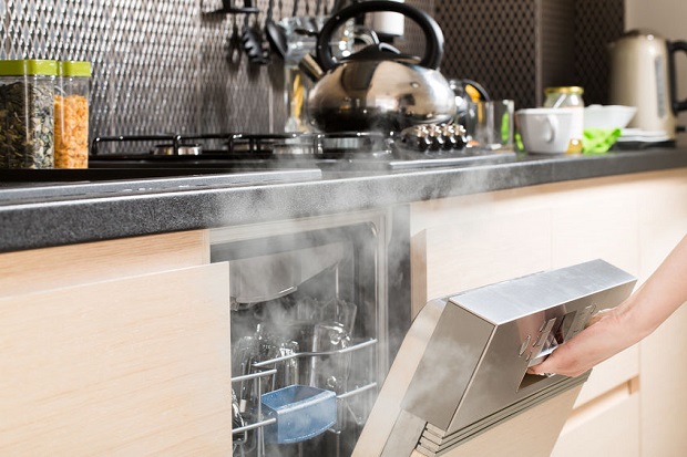 Do Dishwashers Need Hot Water?