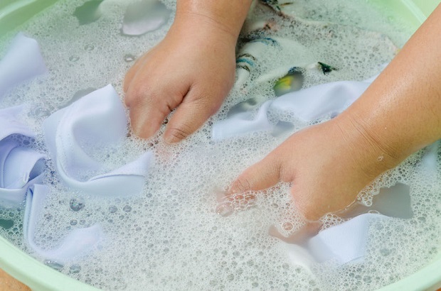 Can Silk Get Wet - Handwashing
